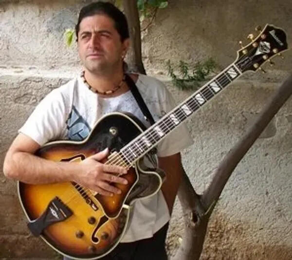 Ωδείο Μελοποιία | Νίκος Τερζάκης στη Σπάρτη Το Ωδείο Μελοποιία στη Σπάρτη προσφέρει αναγνωρισμένα μαθήματα πιάνου, κιθάρας, βιολιού και θεωρητικών. Εγγραφές όλο το χρόνο για όλες τις ηλικίες.